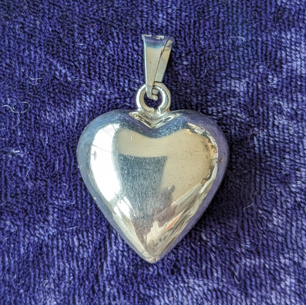 Vintage 925 Sterling Silver Southwestern Calming Puffy Heart Pendant